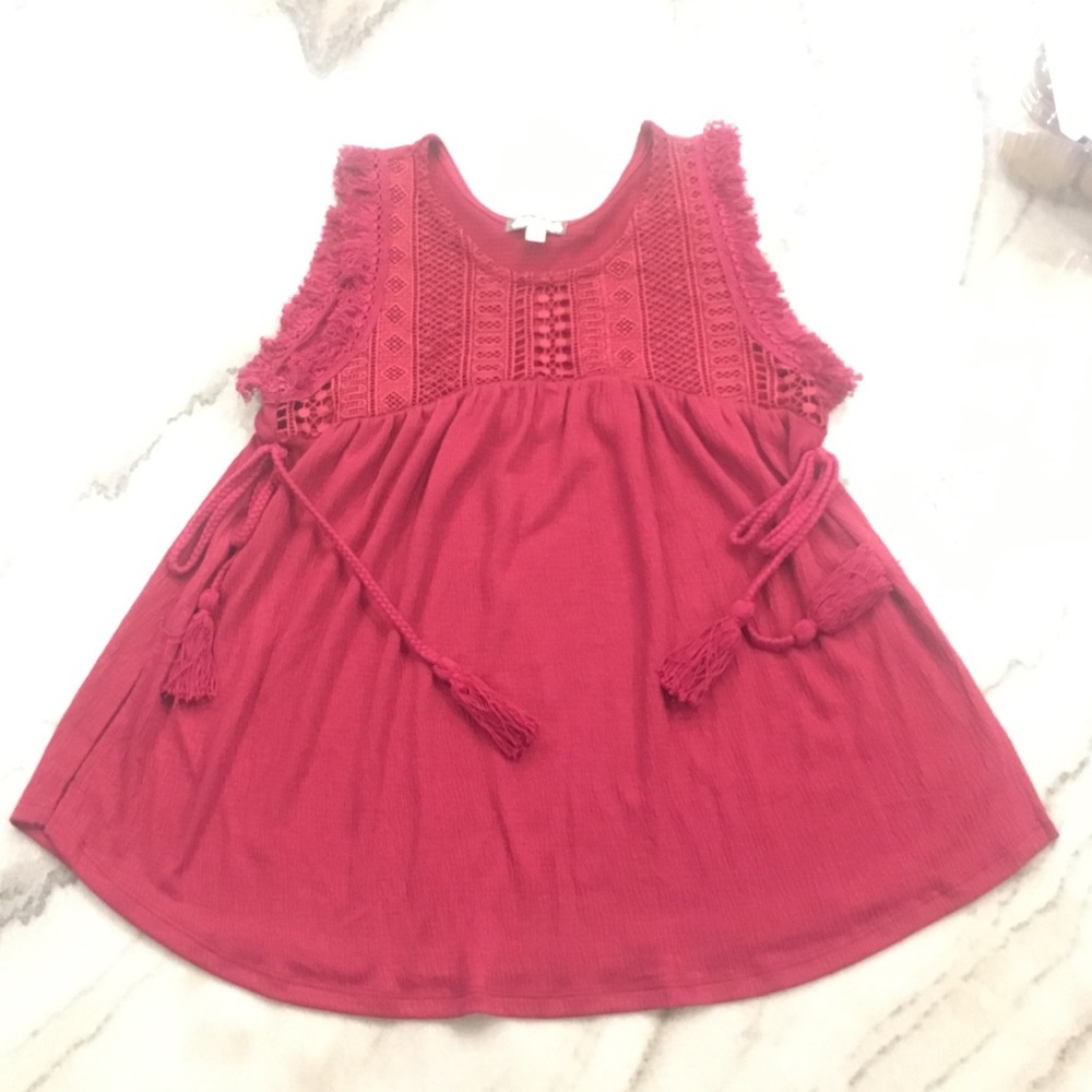 10/$25 Eyeshadow// boho crochet tank top, size S